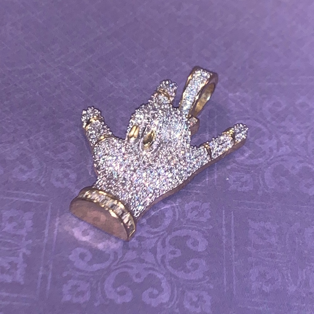 Hip Hop Peace Sign Pendant - Picture 4 of 6
